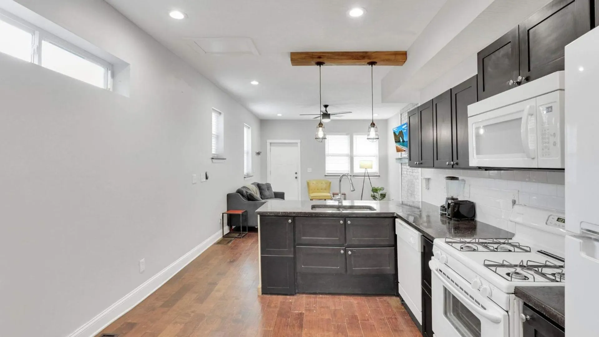 Villa Housepitality - The Urban Roost 2 - Location Columbus